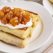 Млинці з рікотою й курагою